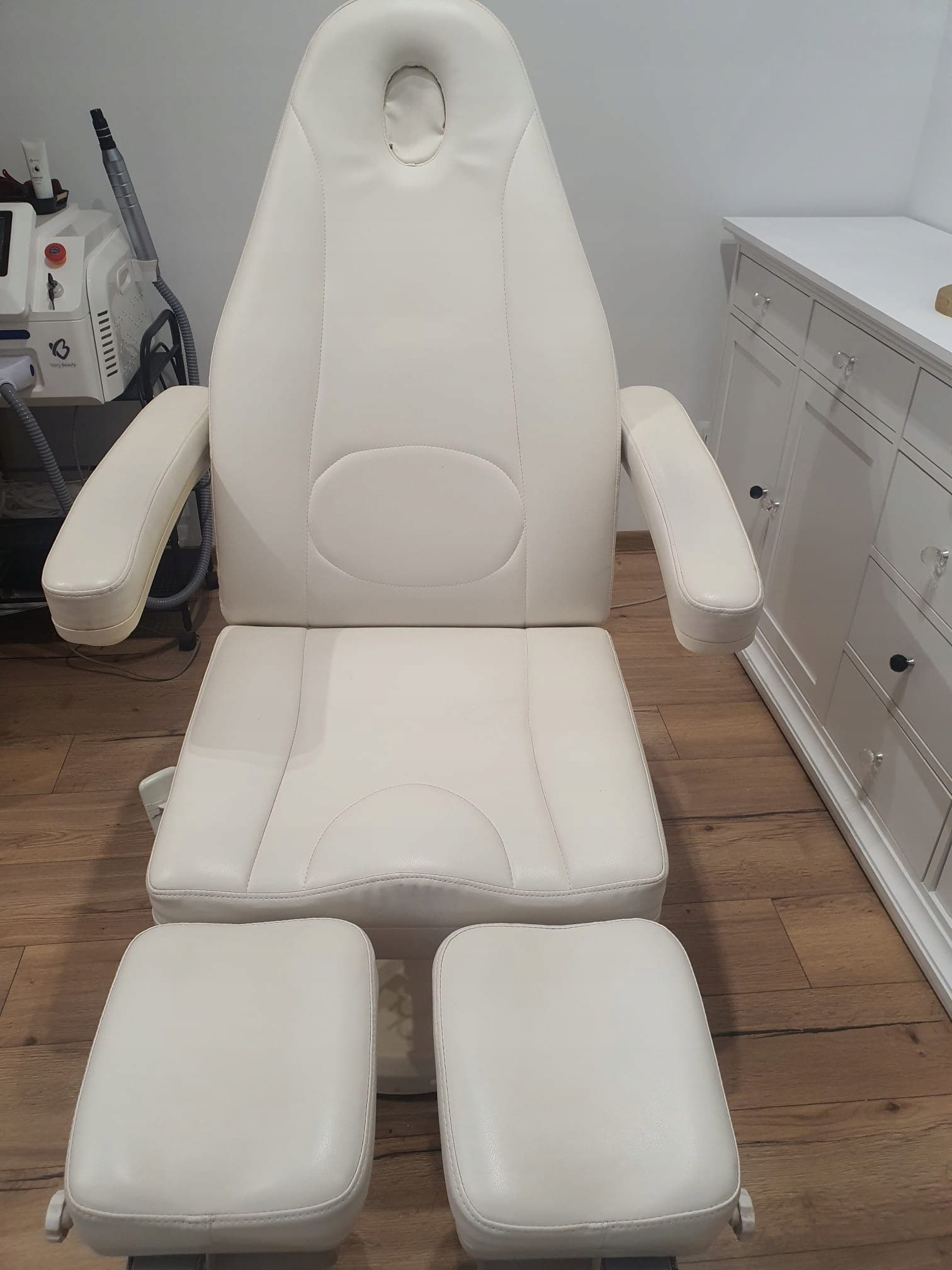 Fotel kosmetyczny elektryczny 5 siłowników podologiczny pedicure obracany - zdjecie 2